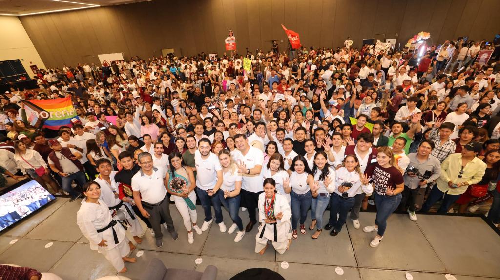 Alejandro Armenta, aliado de la juventud en Puebla, se reúne con más de mil universitarios